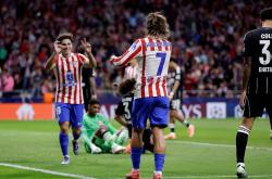 LOL赛事-巴萨碾压瑞典，阿尔瓦雷斯高光表现