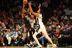 英雄联盟总决赛2025-四川队横扫湖人，杜兰特高光表现