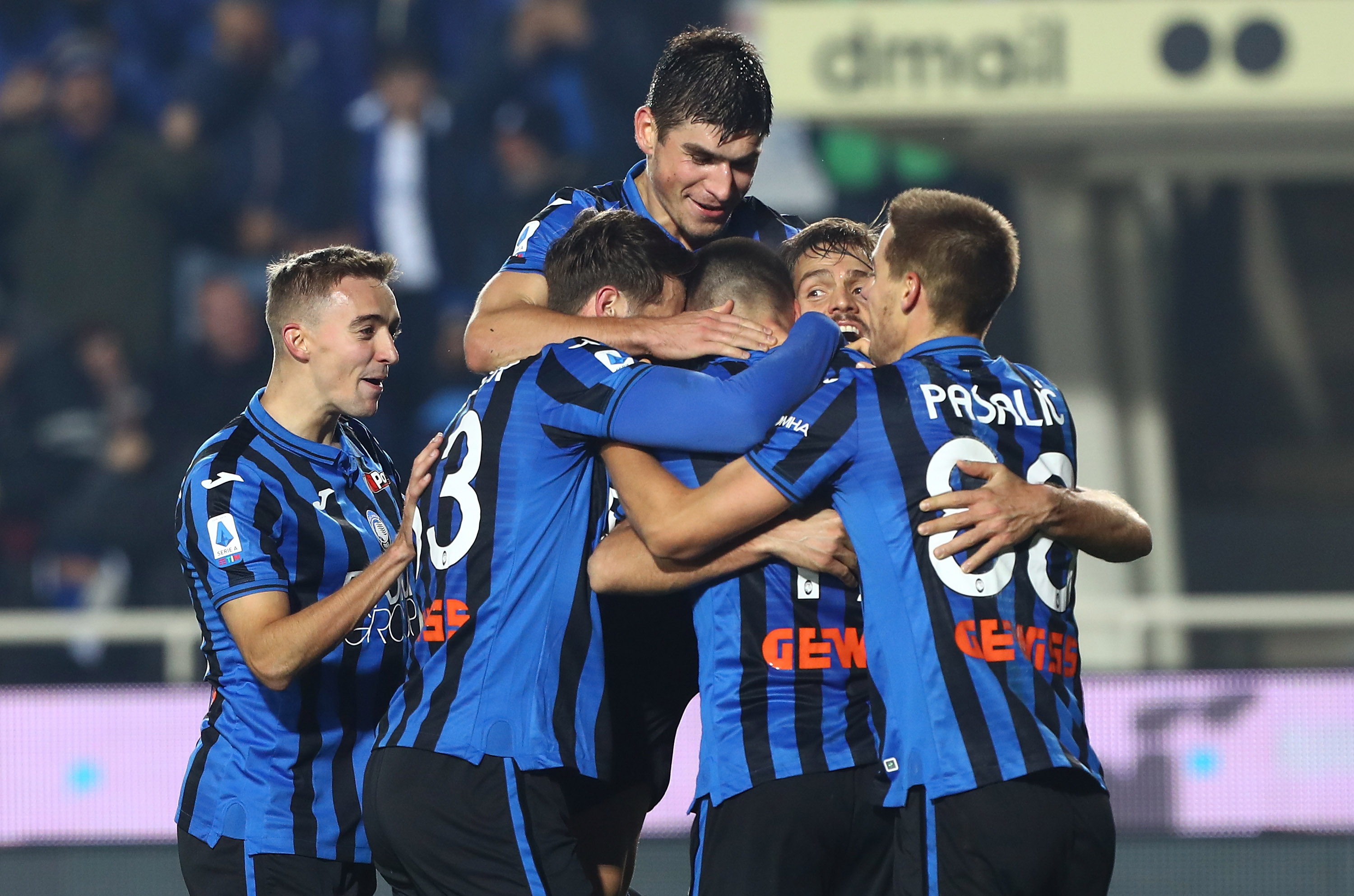 关于乌克兰队在紧要关头获得关键胜利，晋级欧锦赛的信息