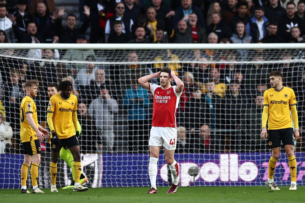 爆冷！英超强队意外出局震惊全场的简单介绍