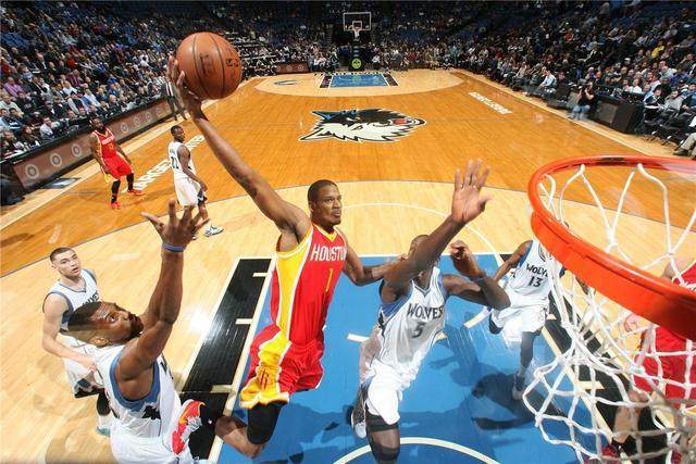 76人逆转鹈鹕，周琦扛起全队的简单介绍