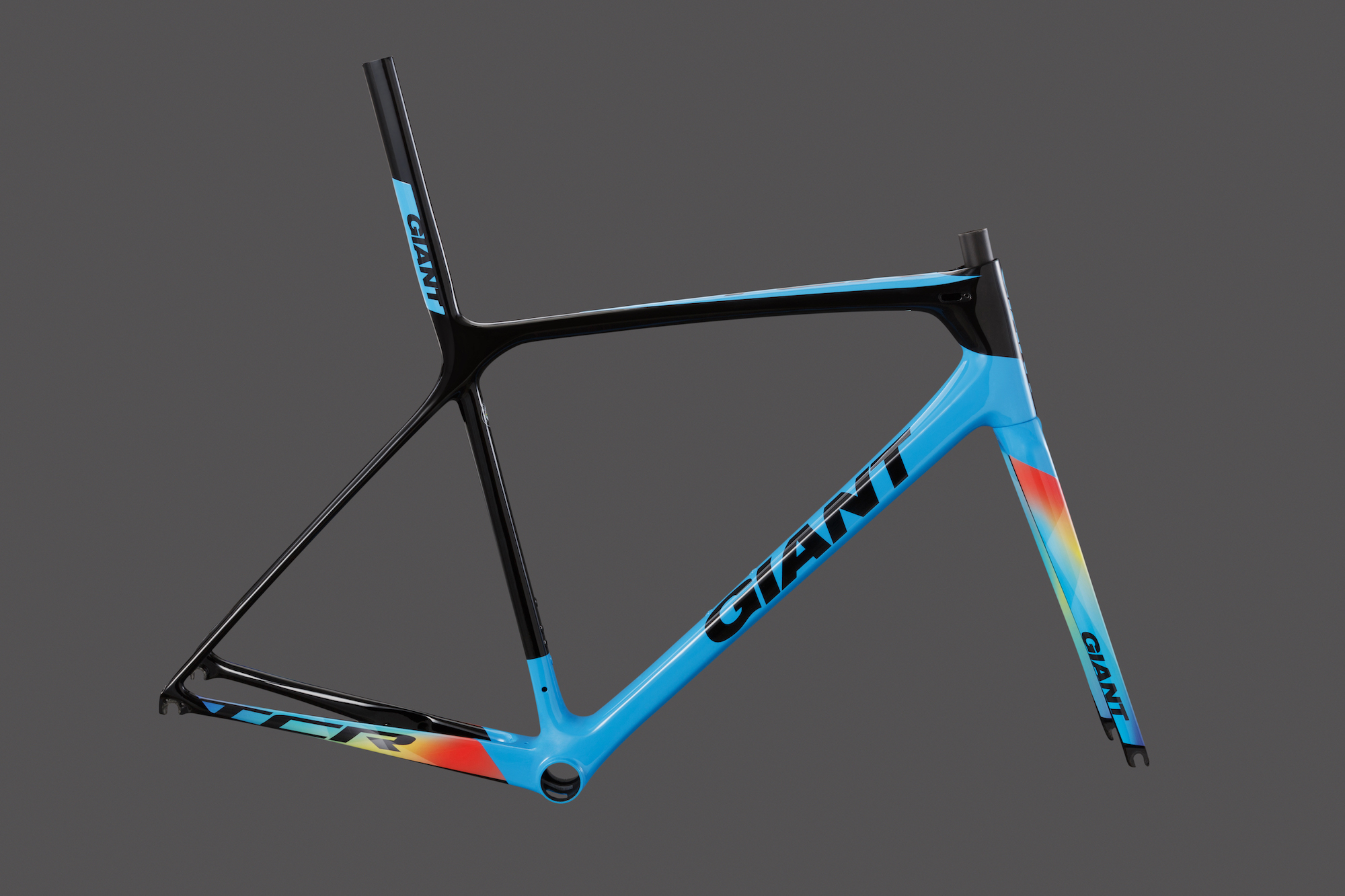 卢森堡选手斩获银牌，实现突破