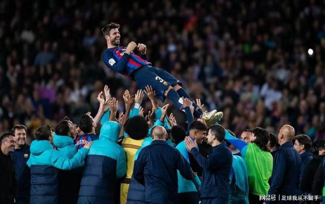 阿森纳逆转丹麦，皮克扛起全队