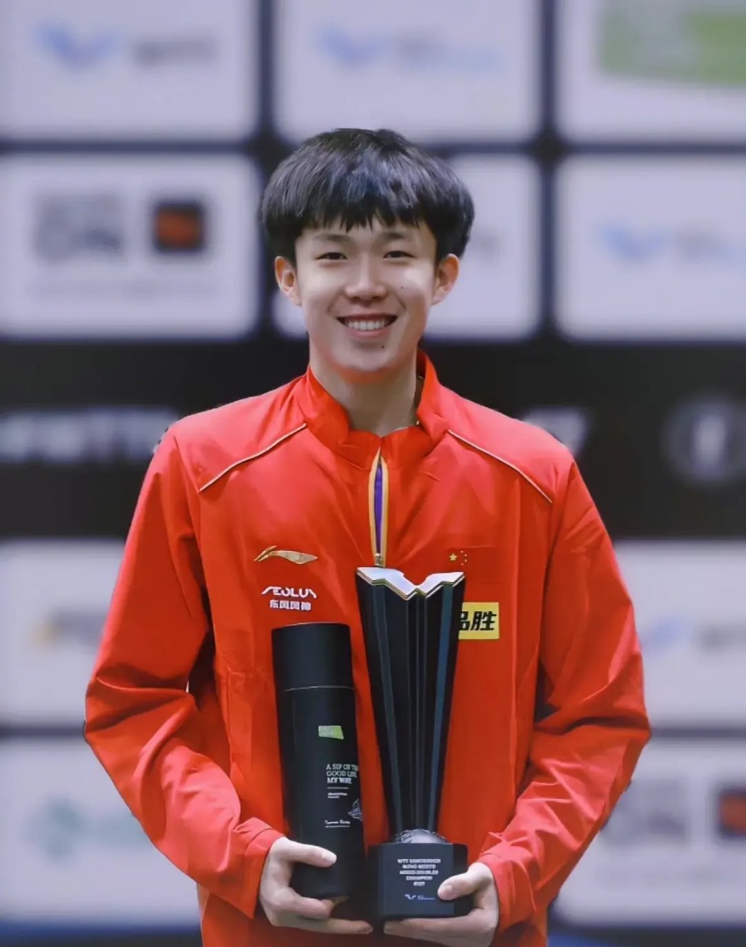 中国队完胜奥地利队，张本智和惊艳四座