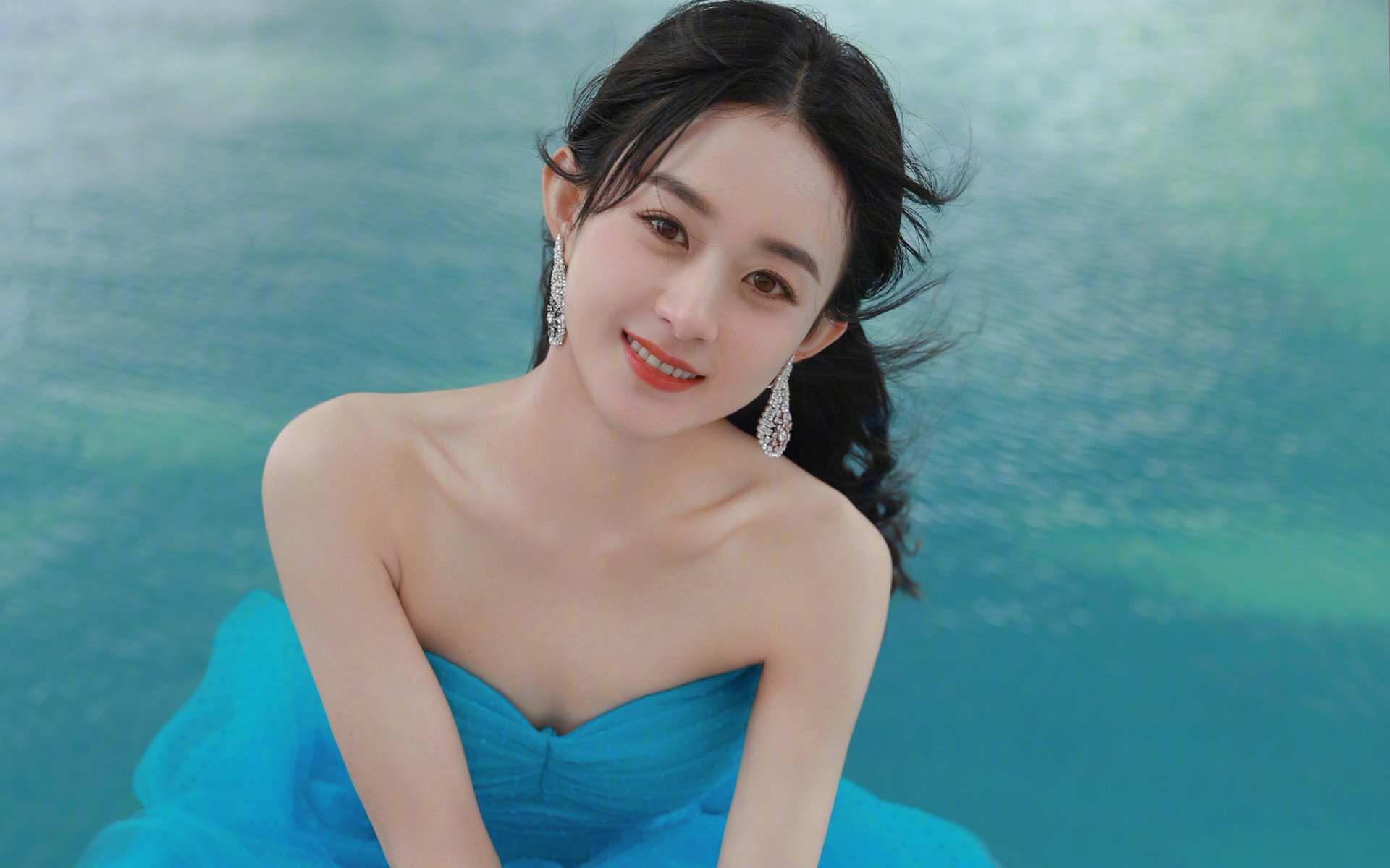 足球平行宇宙，卢卡库的爆发、洪都拉斯的突破与多特蒙德的黎明